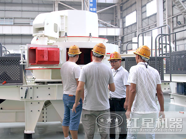 河南新乡一砂石客户来厂参观考察