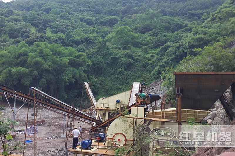 1615型重锤式破碎机生产能力如何，报价是多少