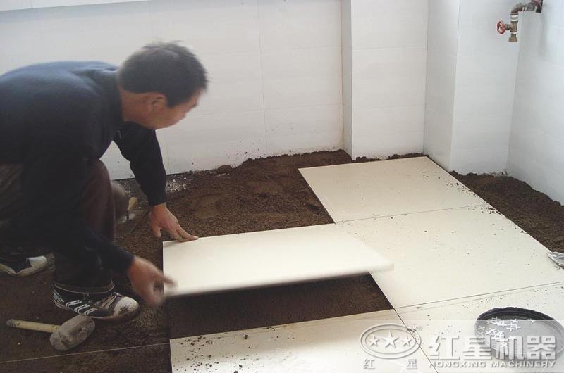 铺地砖用石粉和沙子哪个好？制粗石粉用什么制沙机？